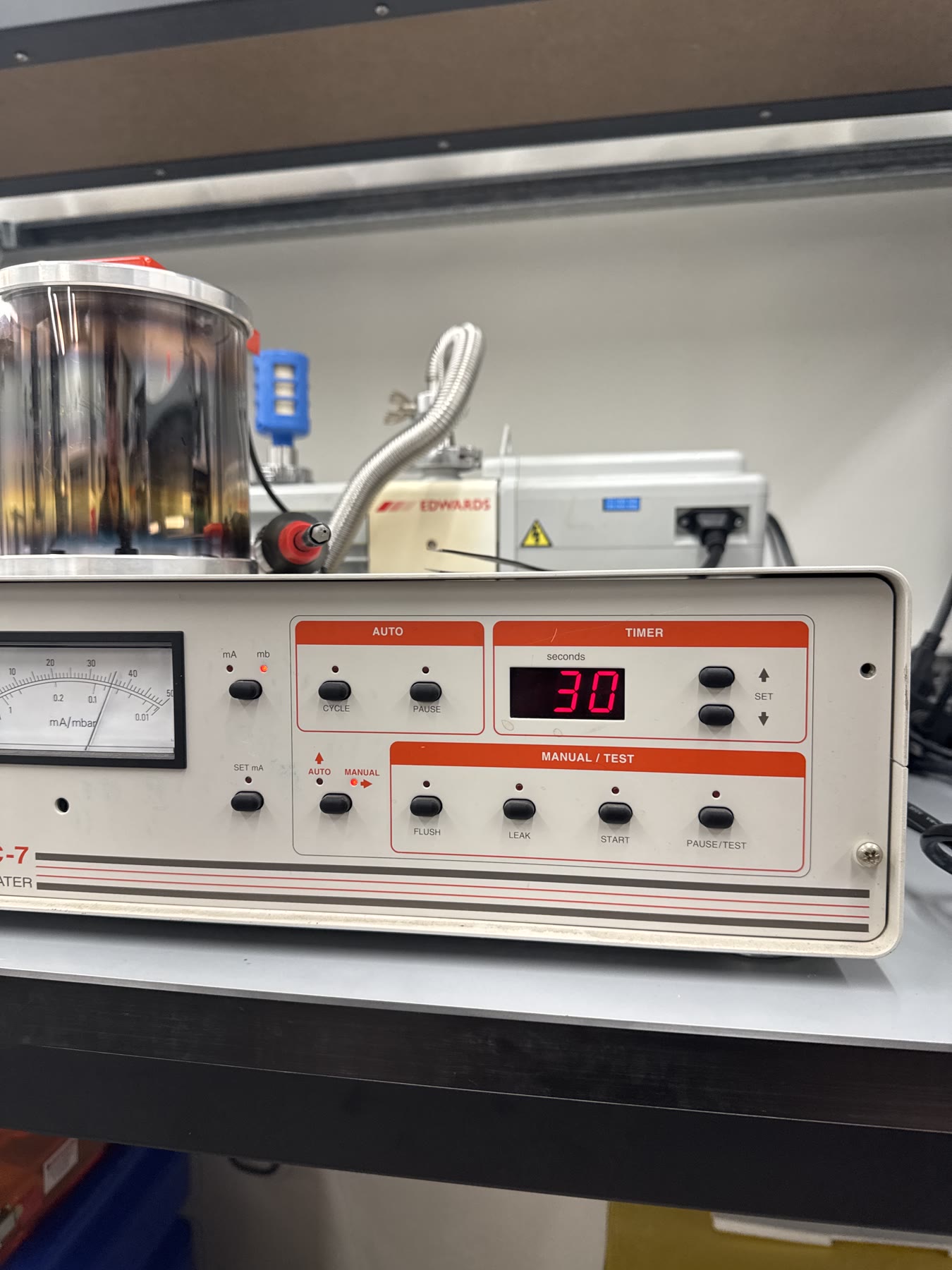 Compact laboratory coating instrument with analog controls